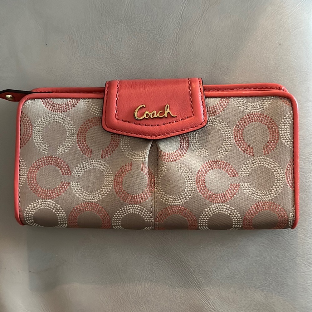 Coach Wallet 🧡